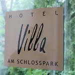 Hotell Am Schlosspark 3*