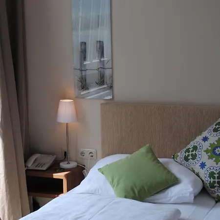 Am Schlosspark 3* Munique