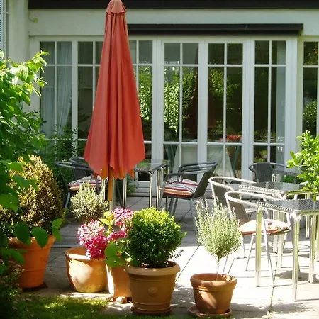 Am Schlosspark Guest house