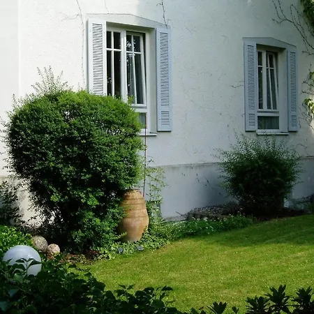 Am Schlosspark Guest house Munich