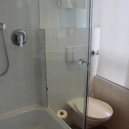 Am Schlosspark Guest house Munich