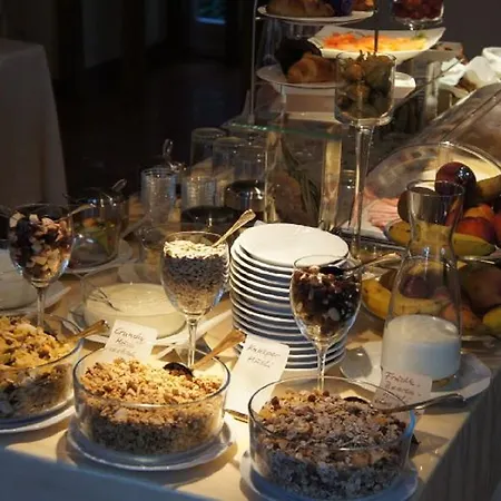 Am Schlosspark Guest house Munich