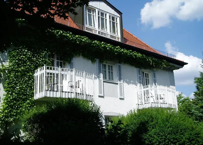 Hotel Am Schlosspark 3*